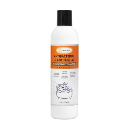 Classic's Medicated Pet Shampoo - Veterinary Treatment Against Ringworm, Mange, Lice, and Dry Skin - 8 fl oz